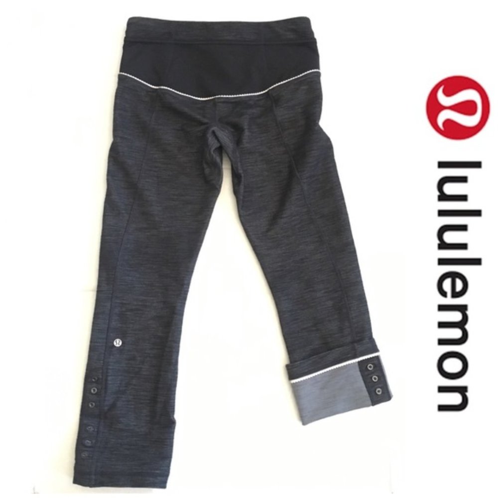 Lululemon denim Ride Button On Crop scalloped hem